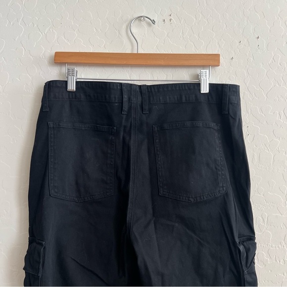 Hudson Black Straight Leg Cargo Jean - Picture 5 of 8